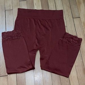 Zenana Outfitters Capri Leggings